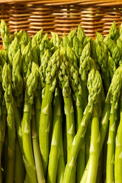 Verse groene asperges — Stockfoto