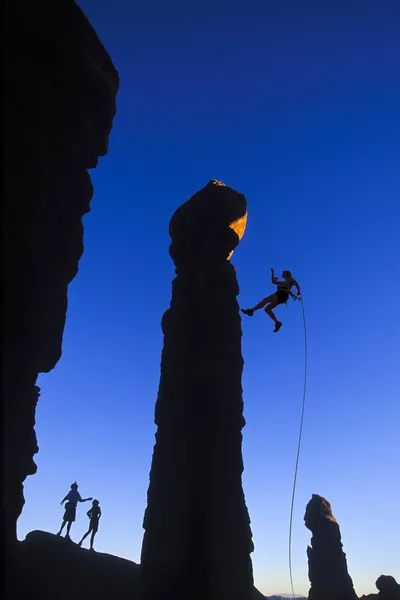 Climber rappelling. — Stock Photo, Image