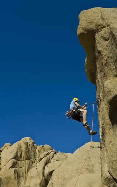 Sturz beim Klettern. — Stockfoto
