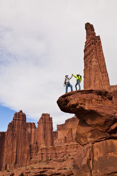 Hikers on the summit. — Stock Photo, Image