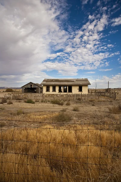 Casa abandonada . — Fotografia de Stock