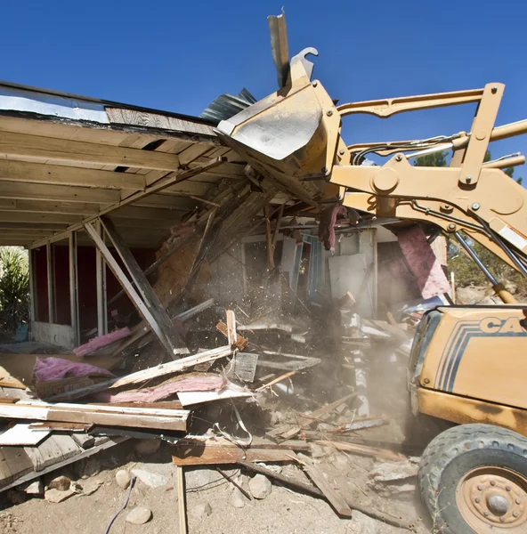 Evi yıkılan. — Stok fotoğraf