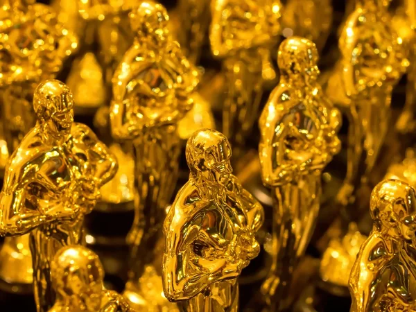 Array de estatuas de oro —  Fotos de Stock