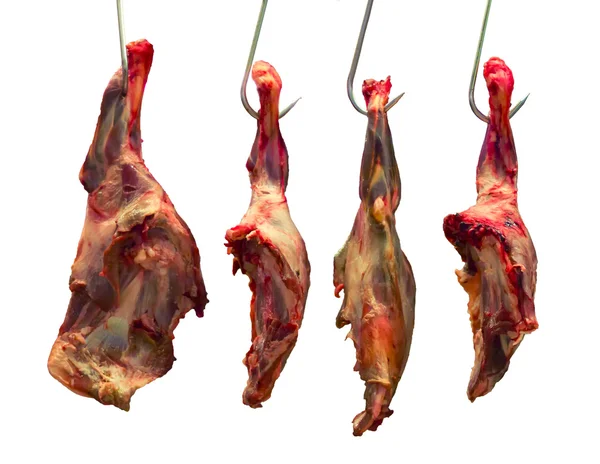 Carne fresca em ganchos — Fotografia de Stock