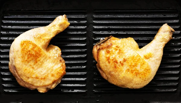 Noga kurczaka z grilla — Zdjęcie stockowe