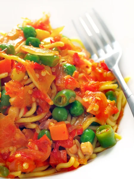 Asian fried noodles in sweet and spicy sauce — Stock Photo, Image