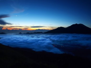 Sunrise Gölü batur üzerinde