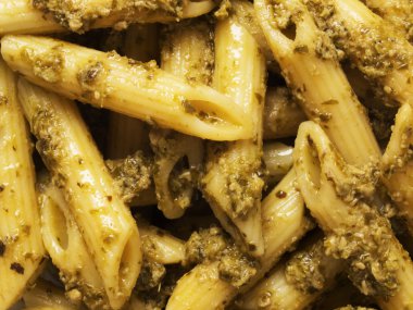 pesto soslu Penne makarna