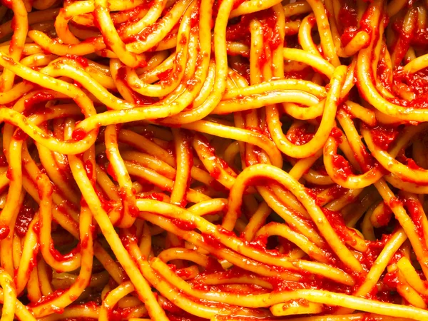 Macarrão de espaguete em molho de tomate — Fotografia de Stock