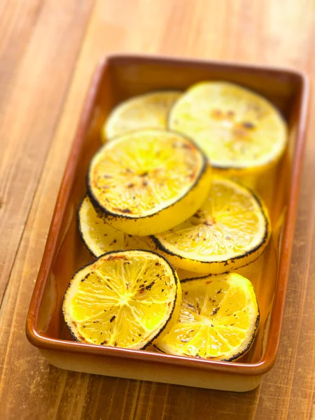 Fatias de limão grelhadas — Fotografia de Stock