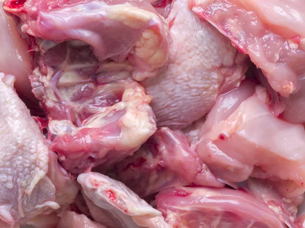 Нарезанное куриное мясо — стоковое фото