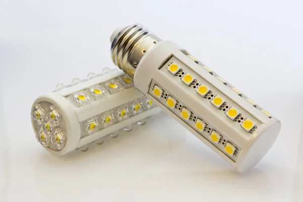 Lâmpadas LED comparar — Fotografia de Stock