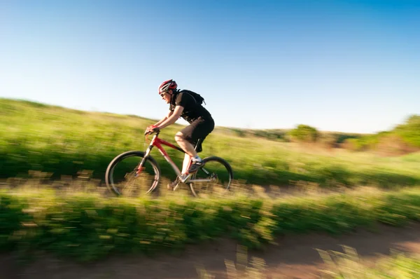 Mann extrem biken — Stockfoto