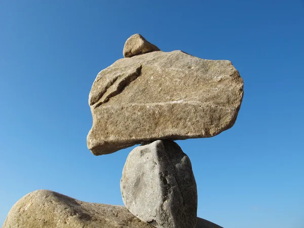 Piramide dalle pietre. equilibrio — Foto Stock
