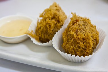 Kızarmış taro dimsum