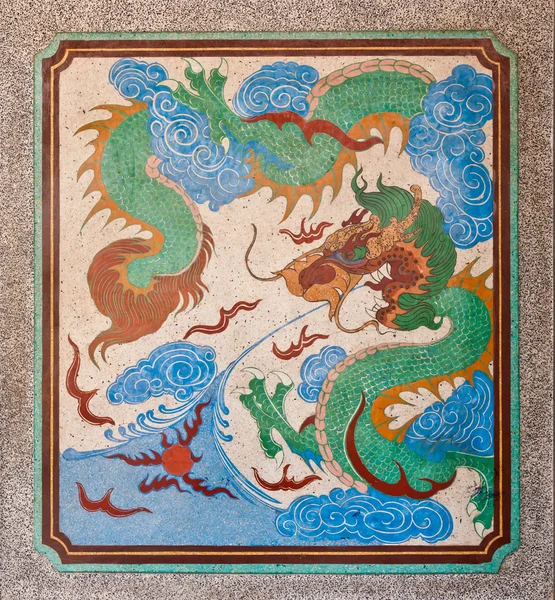 Dragon målning på mable vägg — Stockfoto