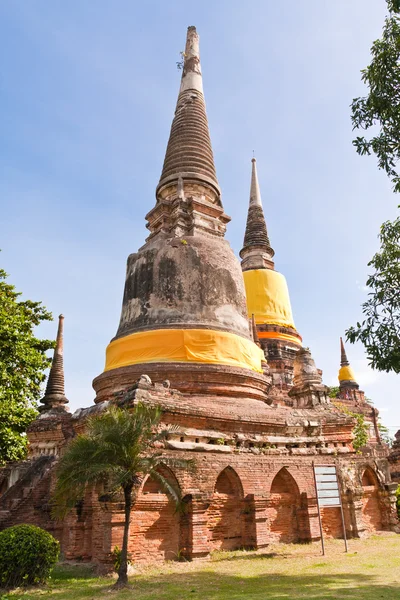 Ensemble de pagode de ruines à Ayutthaya — Photo