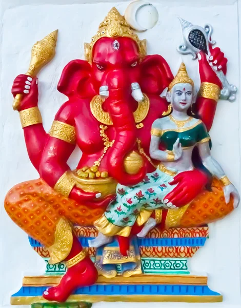 Ganesha rojo sentado con ángel — Foto de Stock