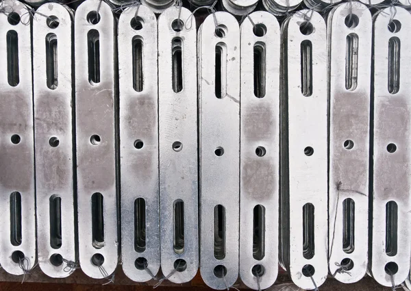 Placa de barra de metal plano na superfície do grupo — Fotografia de Stock