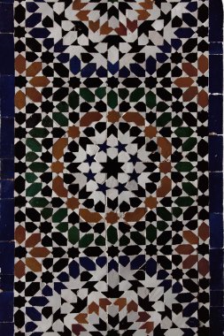 detail van traditionele islamitische mozaïek in Marokko