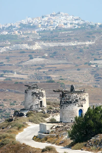 Větrný mlýn ruiny na santorini — Stock fotografie