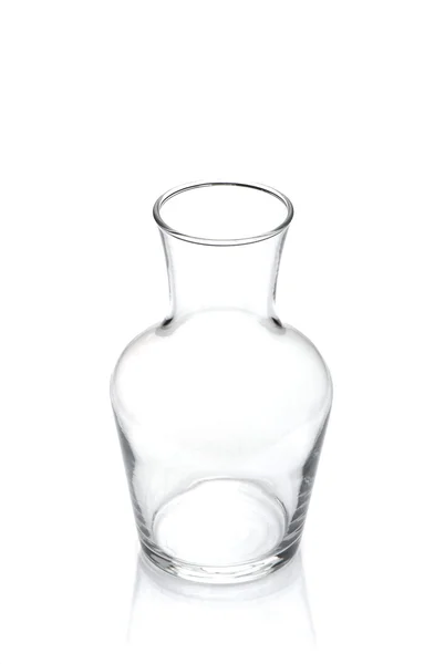 Transparante vaartuig breekbaar glas geïsoleerd op wit — Stockfoto