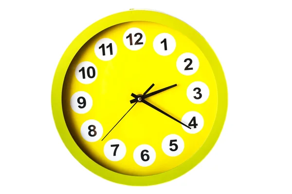 Macro van moderne gele horloge (geïsoleerd) — Stockfoto