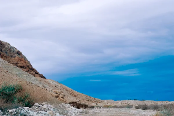 dağlar ve çöl, ölü deniz kıyısında