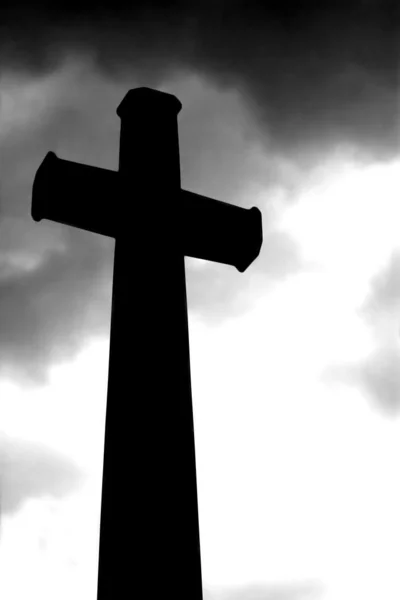 Cristianismo Cruz no fundo do céu — Fotografia de Stock