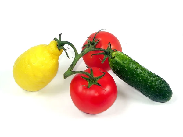 Groenten en fruit op een tak — Stockfoto