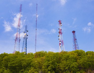 Antenna and cell phone towers clipart