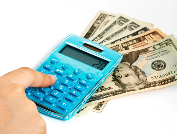 Cálculo de los gastos en una calculadora — Foto de Stock