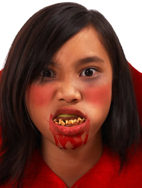 Mädchen zu Halloween als Vampir geschminkt — Stockfoto