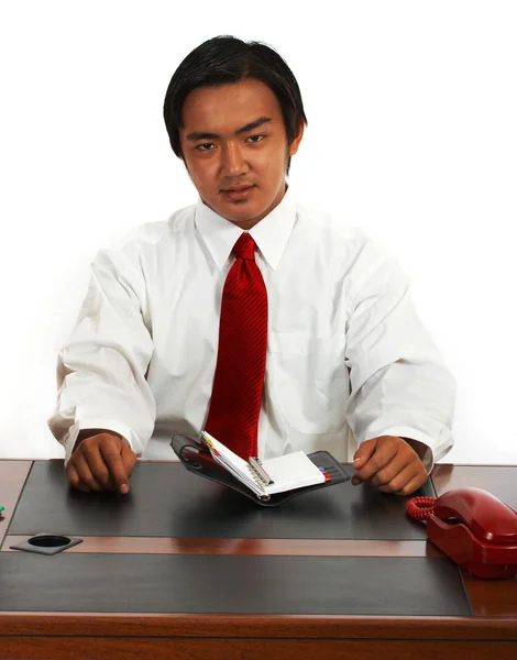 Trabalhador de escritório planejando sua agenda — Fotografia de Stock