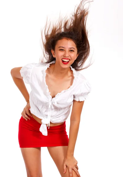 Garota excitada jogando de volta seu cabelo — Fotografia de Stock