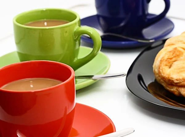 Croissant And Cups Of Coffee For Break In The Morning — Stock Photo, Image
