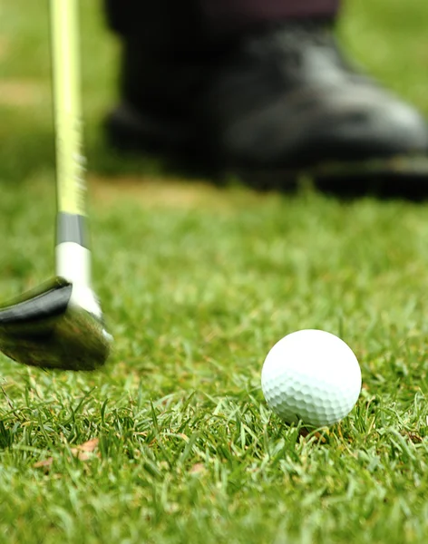 Driving A Golf Ball From The Tee — Stockfoto