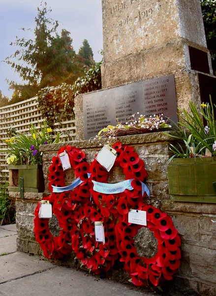 Poppies On A British War Memorial — Stock Photo, Image