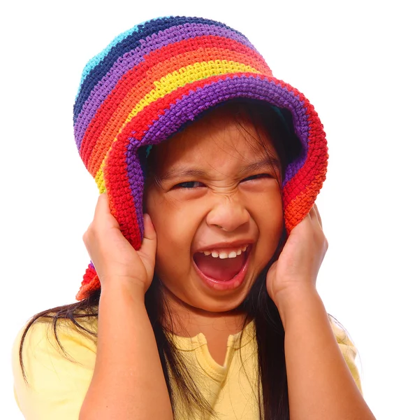 快乐的女孩非常开心，戴一顶帽子 — 图库照片