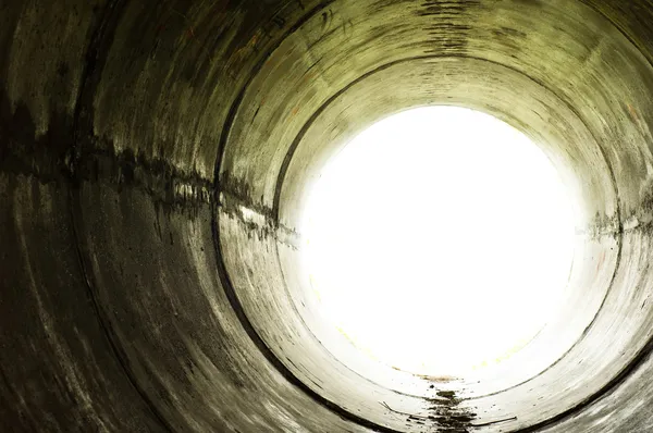 トンネルの終わりには永遠の光 — ストック写真