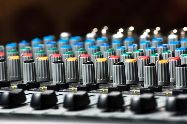 Schuifregelaars voor een geluid mixer — Stockfoto