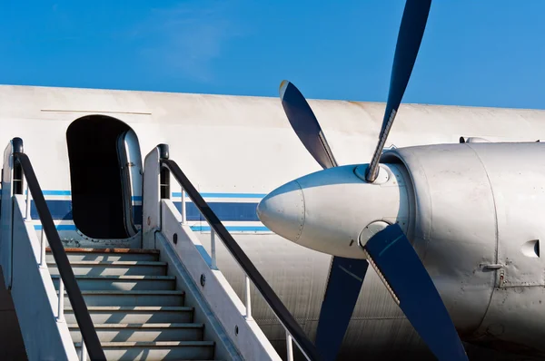 Ramp of an airplane with opened door — Stock Photo, Image