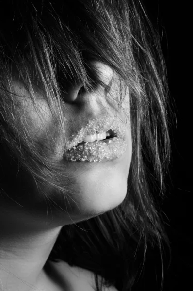 Κορίτσι με ζάχαρη πάνω στα χείλη — Φωτογραφία Αρχείου