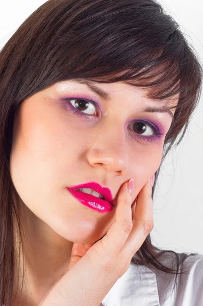 Schöne junge Frau mit attraktivem Make-up — Stockfoto