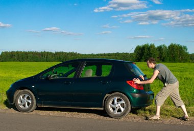 adam araba alana iter.