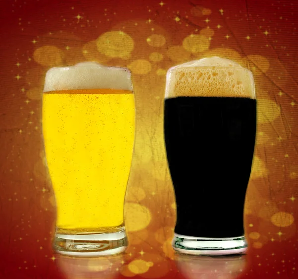 ゴールドと黒ビール — ストック写真