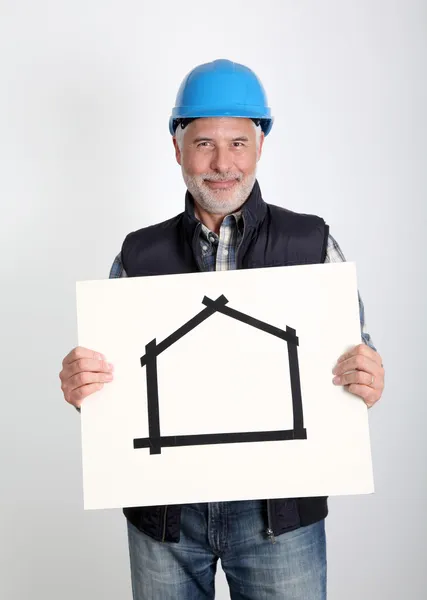 Promotor inmobiliario mostrando casa en venta signo —  Fotos de Stock