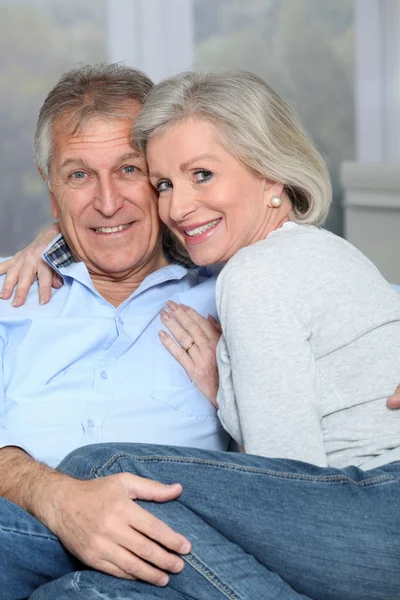 Närbild av lyckliga äldre par — Stockfoto
