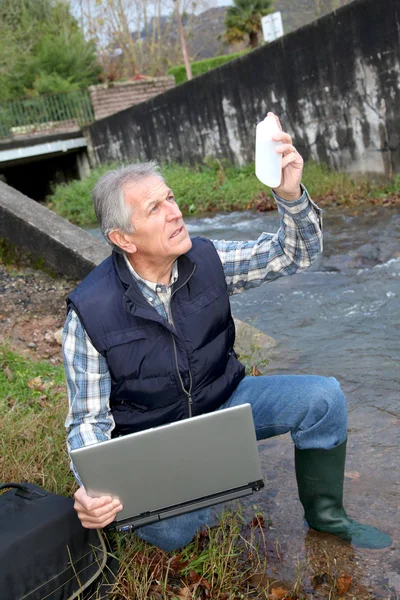 stock image Hydrobiologist testing quality of water