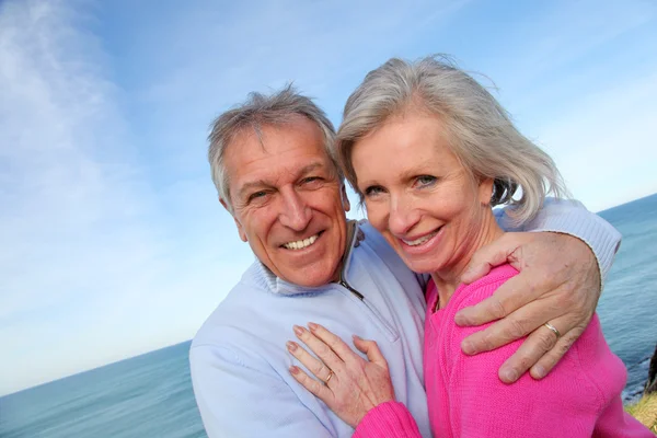 Nahaufnahme eines älteren Ehepaares am Meer — Stockfoto